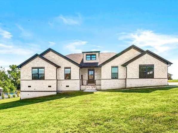 46 Caden Ln, London, KY 40744