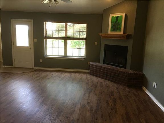 3rd image of 1304 Chippewa Trl