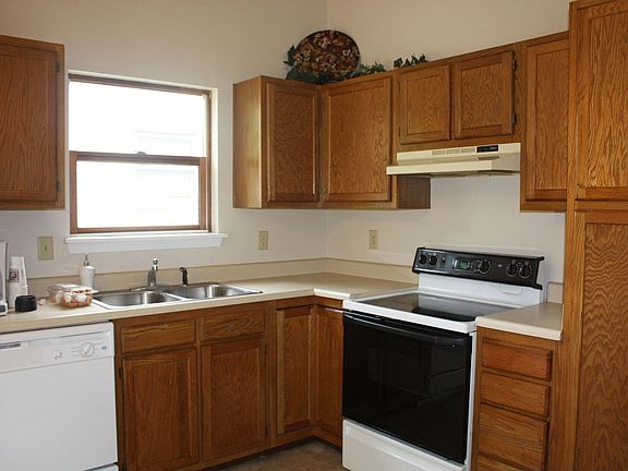 5th image of 4338 Hillside Dr