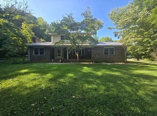 205 Laurelwood Acres Rd, Cedar Bluff, VA 24609