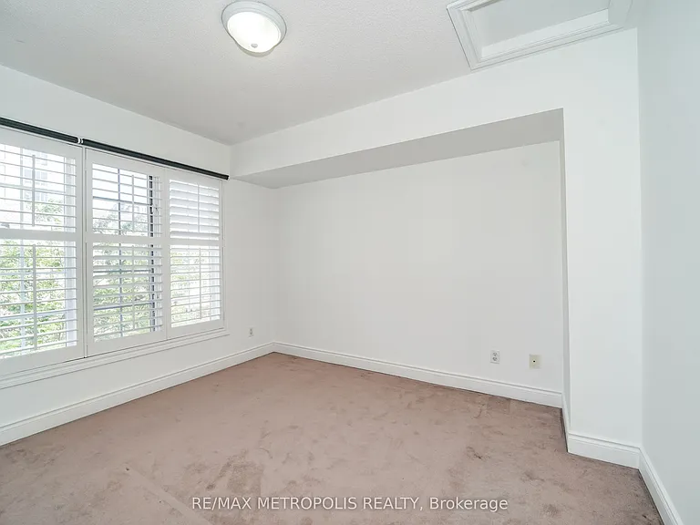 3 Rean Dr #Townhouse 13 — Photo 36