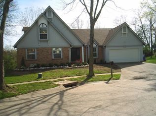 2389 Gross Point Ln, Ballwin, MO