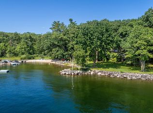 7 Sandlake Dr, Raymond, ME 04071