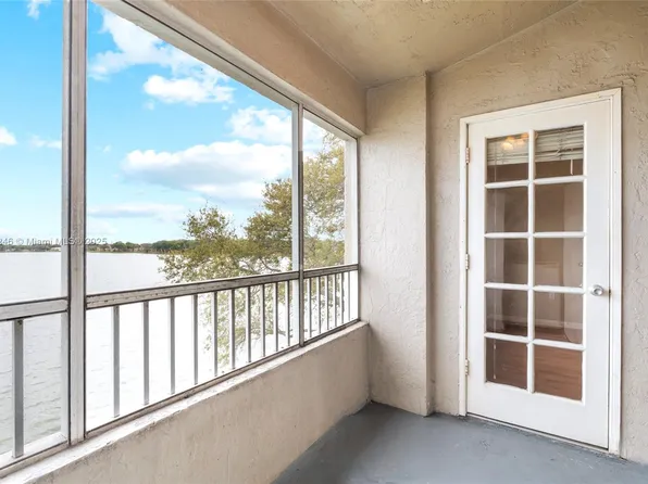 2811 N Oakland Forest Dr APT 308, Fort Lauderdale, FL 33309