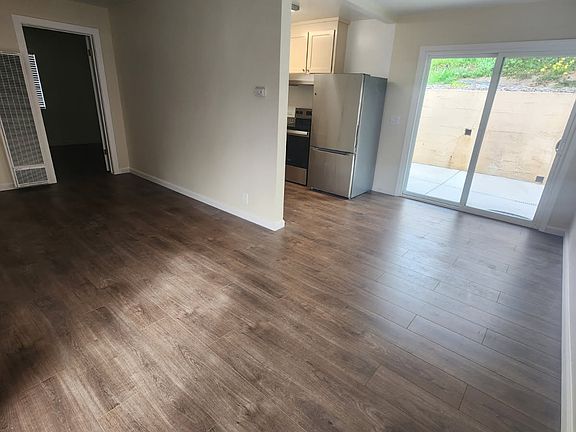 2nd image of 8826 Macarthur Blvd #4