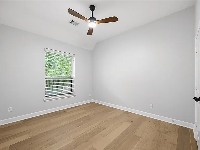 226 Jade Point — Photo 30