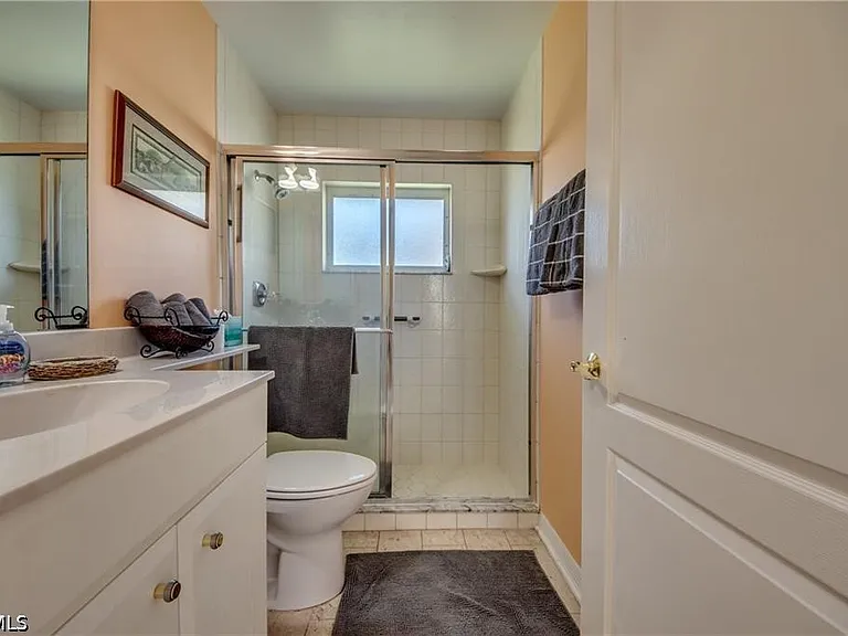 2720 SW 51st St — Photo 23