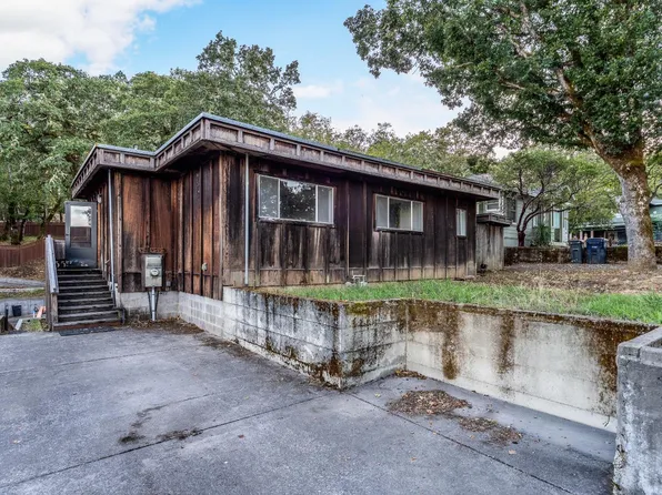 555 Redwood Avenue, Willits, CA 95490