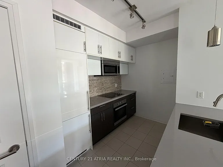8 Mercer St #1906 — Photo 9