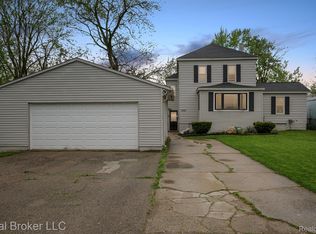 1493 E Judd Rd, Burton, MI 48529