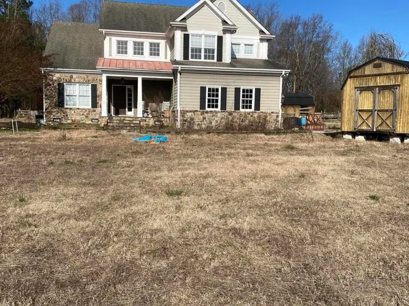 2421 Perry Pond Dr, Wendell, NC 27591