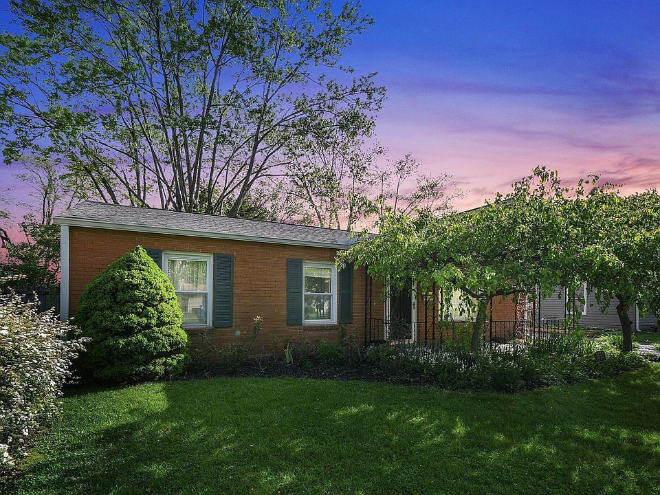 1st image of 5592 Revere Dr