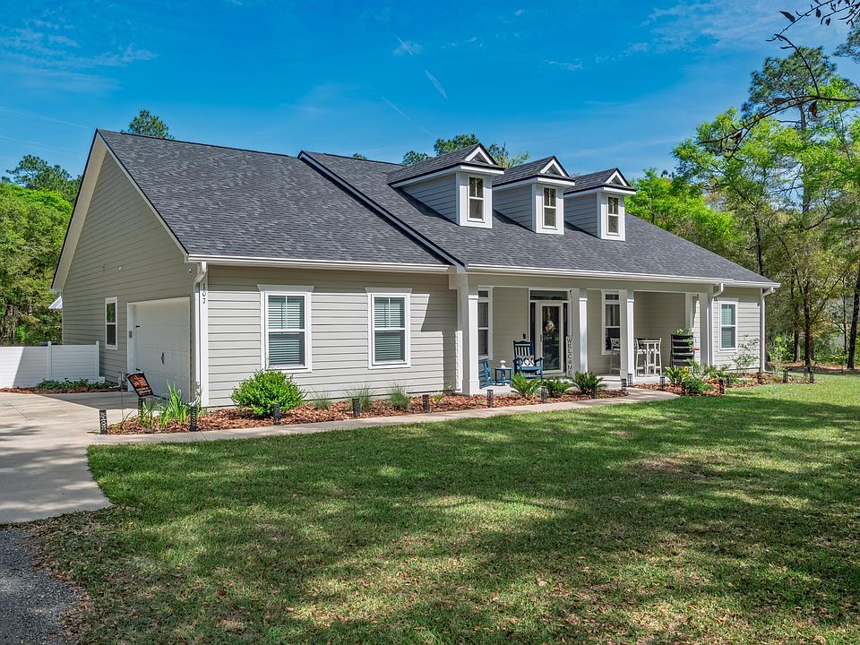 1st image of 107 Calusa Way