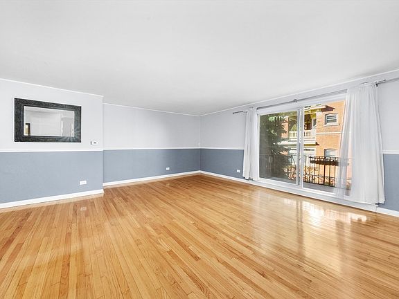4th image of 1522 W Farwell Ave APT 2S