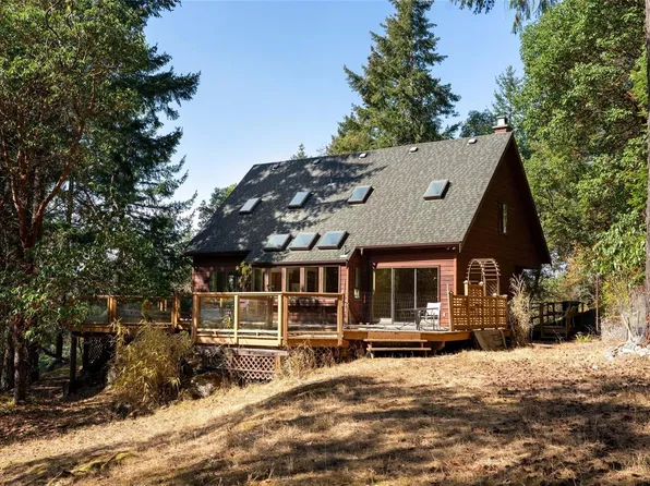 614 Tammy Pl, Highlands, BC V9B 6E9