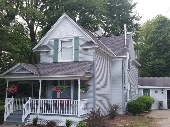 15405 Barry St, West Olive, MI 49460