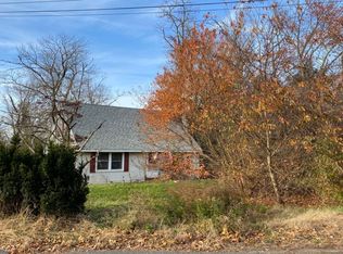 30 Brown Ln, New Egypt, NJ 08533