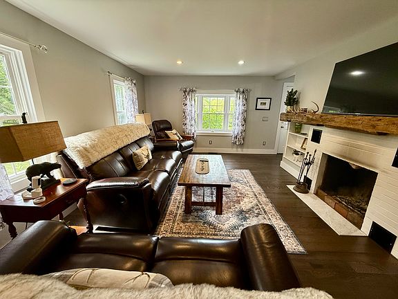 2nd image of 397 Lily Bay Road