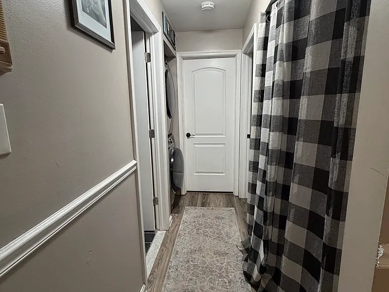1117 Castle Harbour Way #1B — Photo 10
