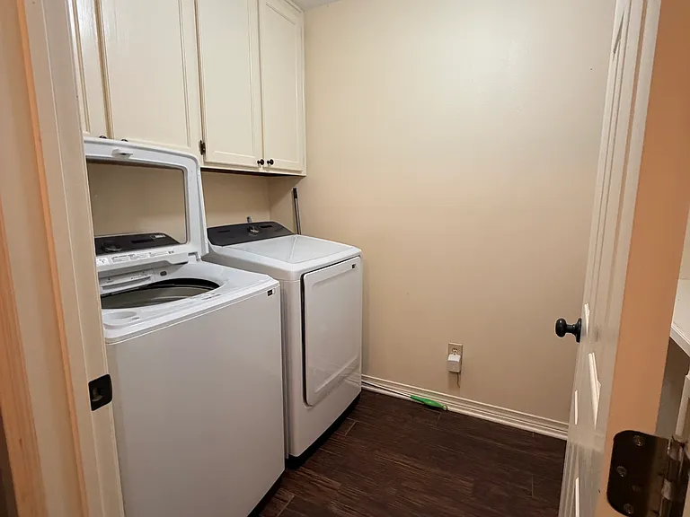 3200 Stowers Dr — Photo 13