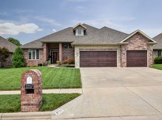 3257 W Brett Dr, Springfield, MO 65810