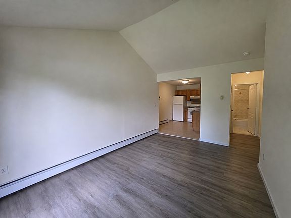3rd image of 177-50 S Conduit Ave #2L
