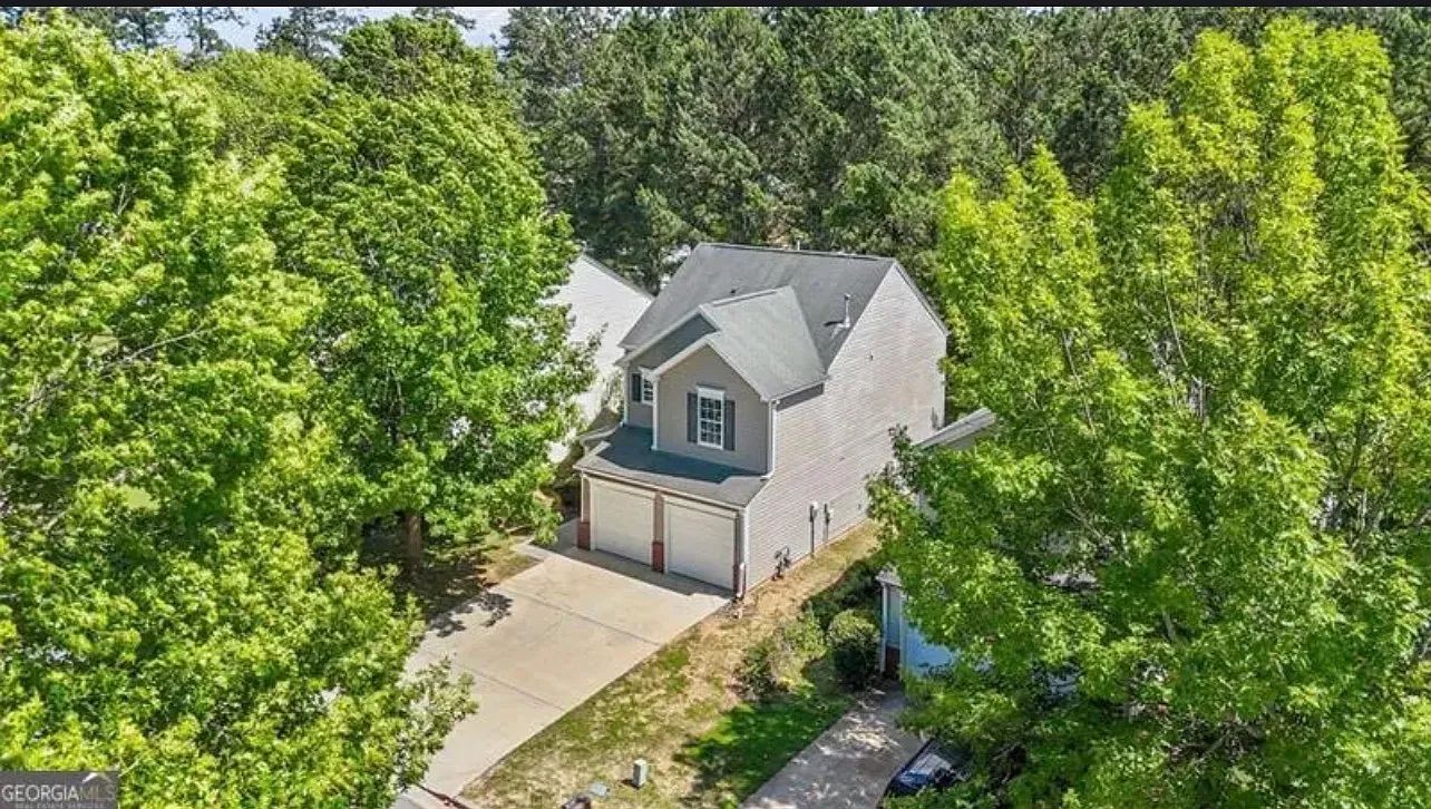 3 bed, 2.5 bath, 1603 sqft, $2,350 — Photo 3