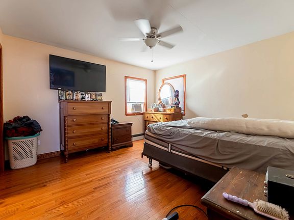 4th image of 4423 Eberly Ave