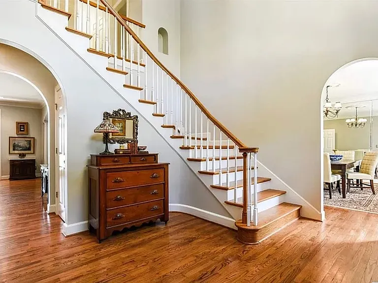 2567 Altadena Rd — Photo 3