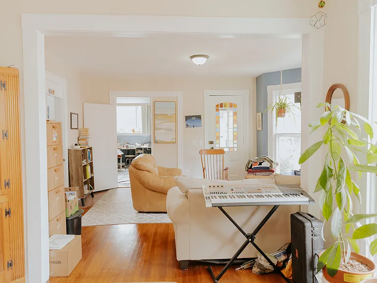 110 Field St — Photo 2