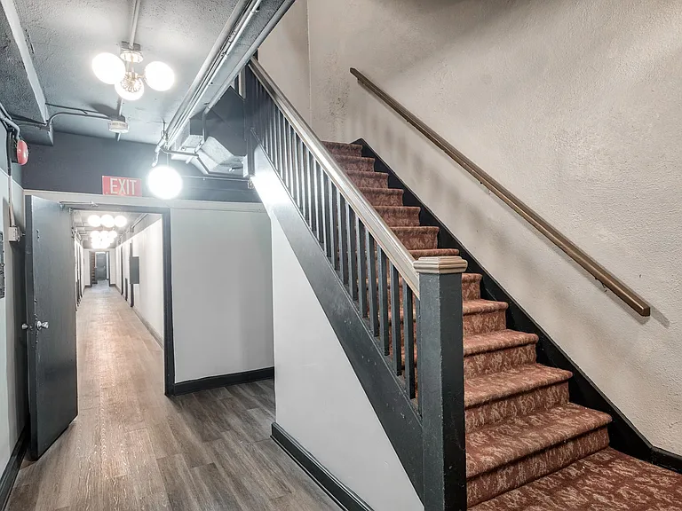 Hollymont Apartments — Photo 14