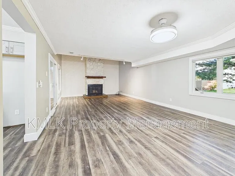 3957 Cox Rd — Photo 11
