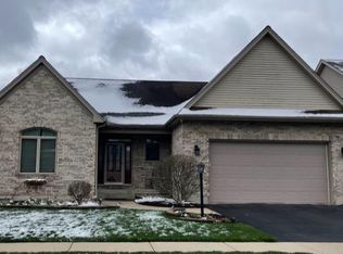 740 Prairie Ridge Dr, Woodstock, IL 60098