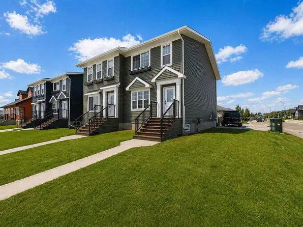 7311B W 44b Ave, Camrose, AB T4V 5E2