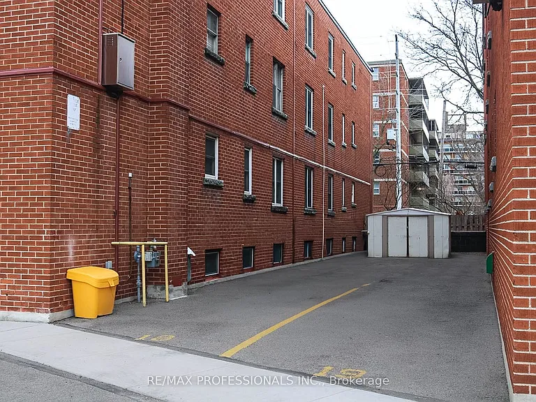 836 Concession St #206 — Photo 27