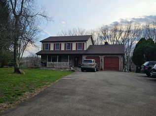 893 Old Forge Rd, Oxford, PA 19363