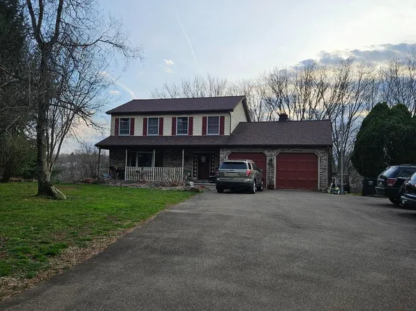 893 Old Forge Rd, Oxford, PA 19363