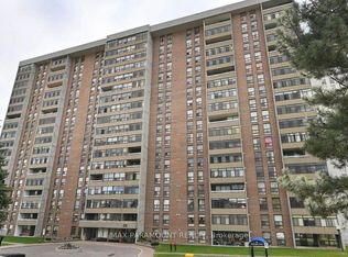 25 Kensington Rd #1902, Brampton, ON L6T 3W8