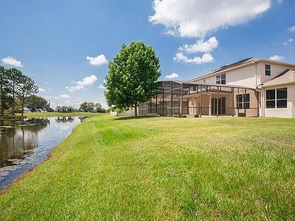 5th image of 2419 Greenwillow Dr