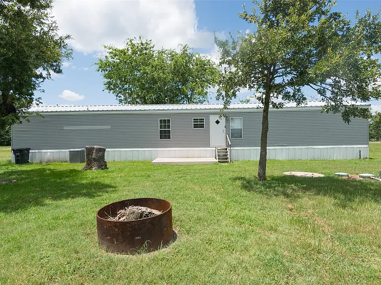 2592 County Road 152 — Photo 26