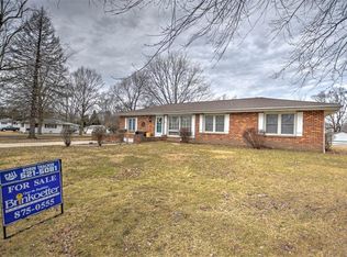 36 Berry Dr, Decatur, IL 62526