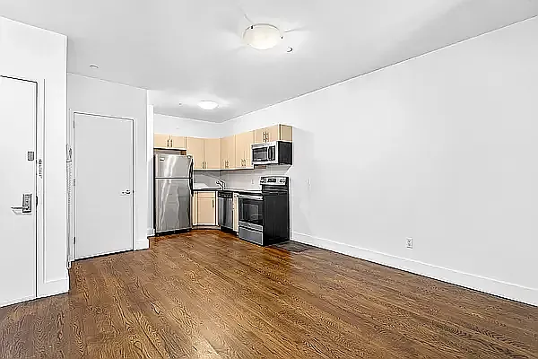 Rented by Friedman Mayer, LREB | media 8