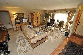 5th image of 1324 SE 67th Ave