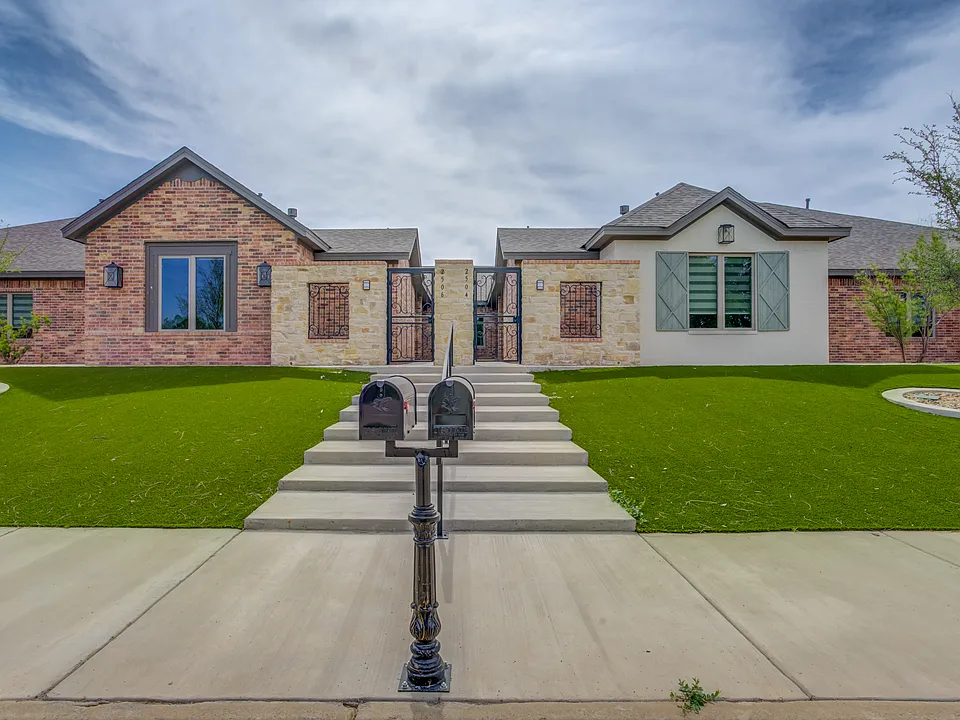 2506 N Meadow Dr