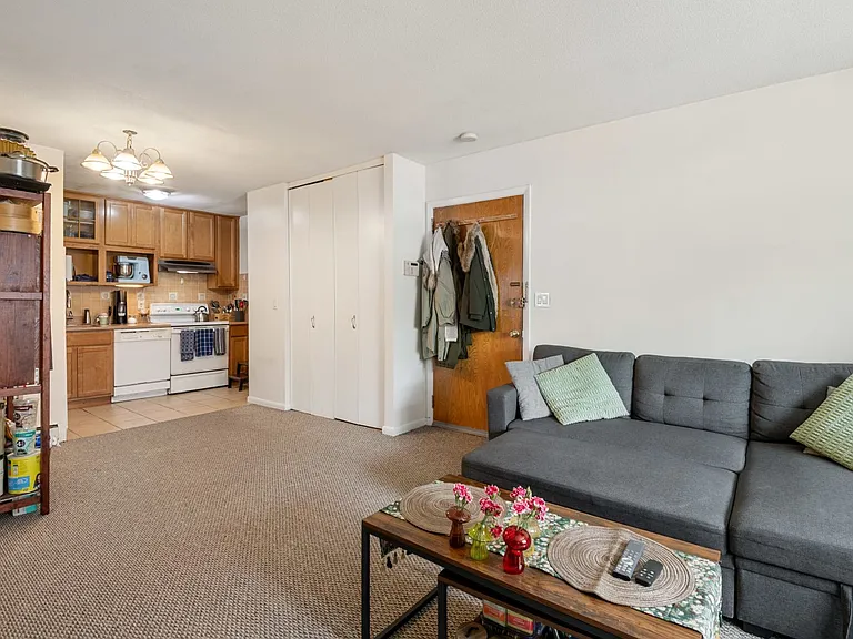2 Larose Pl #10 — Photo 6