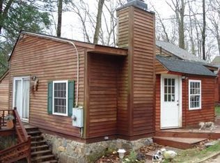 6 Sioux Ave, Holland, MA 01521