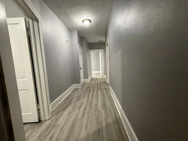 545 W State St #3 — Photo 1