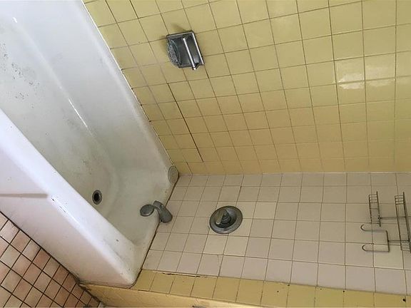 5th image of 5724 Terry Ave