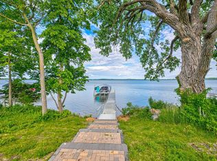115 Lakeshore Cir, Waconia, MN 55387