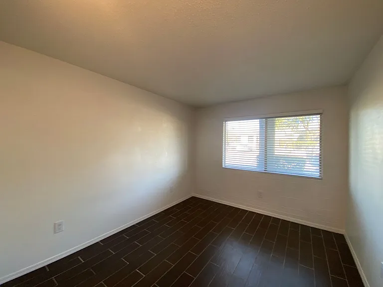 1 and 2 Bedrooms Great Location with Community Pool and Onsite Laundry! 1/2 of Mile from U of A — Photo 109